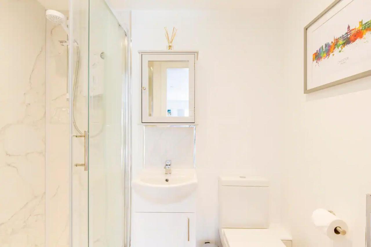Charming Chester Studio With Private Garden & Free Parking Экстерьер фото